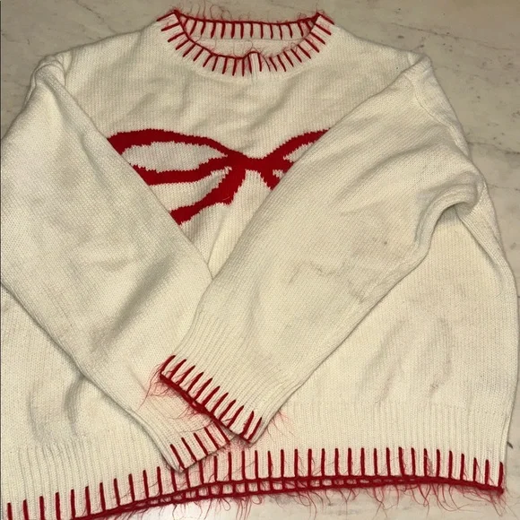 White Sweater with Red Bow Accent size large - Picture 4 of 8